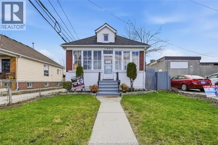 1023 HALL AVENUE, Windsor