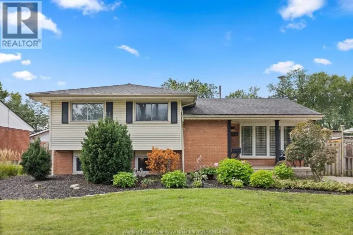 1023 MARJORIE DRIVE, Windsor