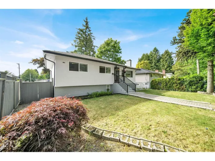 10231 SEMIAHMOO ROAD, Surrey