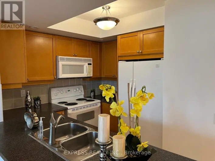 1024 - 15 NORTHTOWN WAY, Toronto