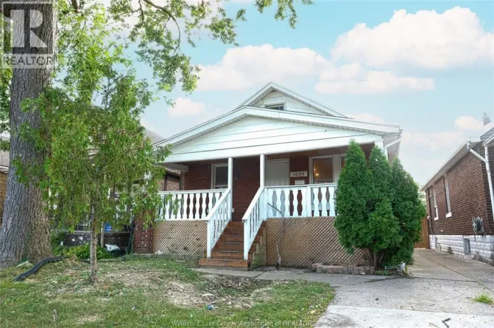 1025 CURRY AVENUE, Windsor