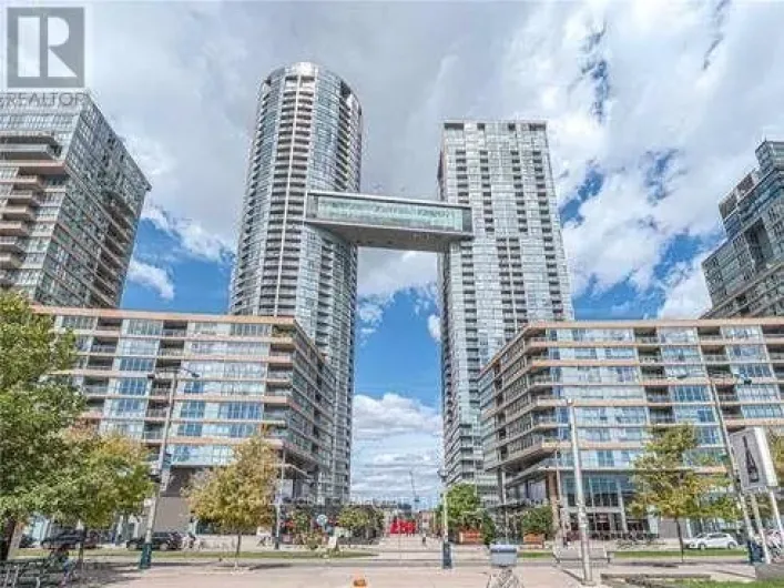 1026 - 21 ICEBOAT TERRACE, Toronto