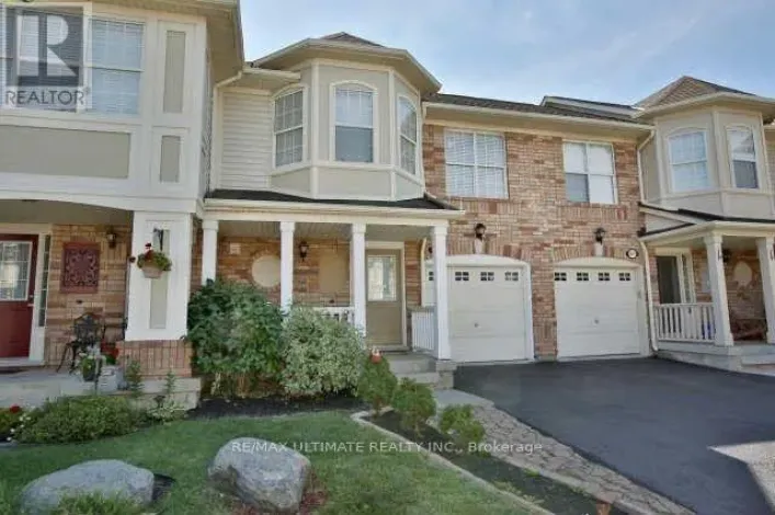 1026 BARCLAY CIRCLE, Milton