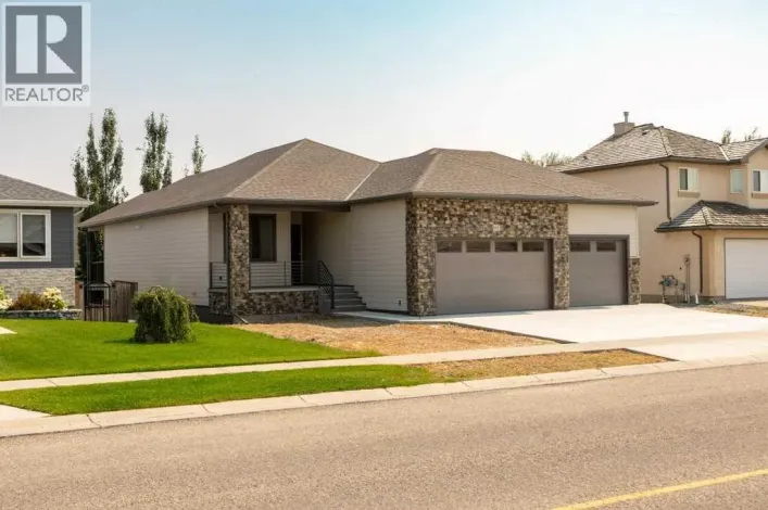 1027 Canyon Boulevard W, Lethbridge