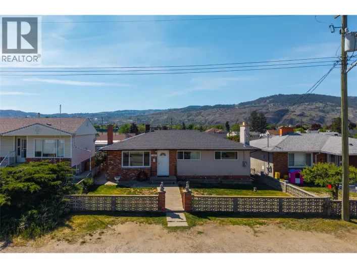1027 Moncton Avenue, Kamloops