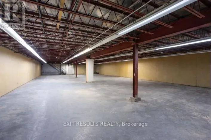 1027 NOTRE DAME ROAD, Russell