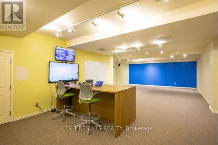 1027 NOTRE DAME STREET, Russell