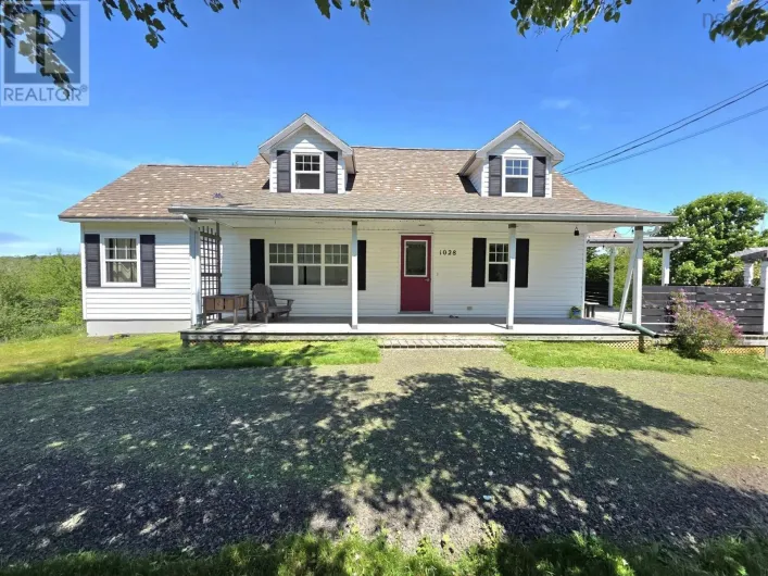 House for sale: 1028 Culloden Road, Mount Pleasant