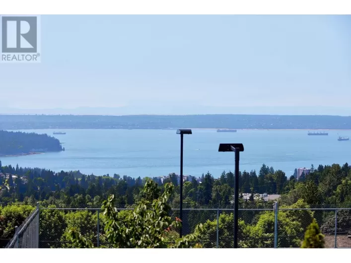 1028 EYREMOUNT DRIVE, West Vancouver