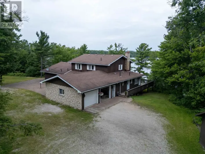 1028 Lauzon AVE, North Shore