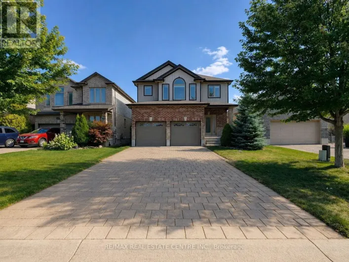 1029 MOY CRESCENT, London North