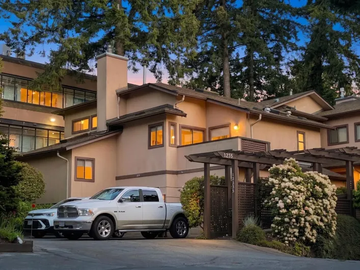 103 12757 16 AVENUE, Surrey