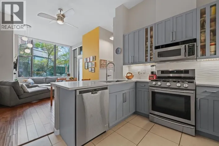 103 170 W 1ST STREET, North Vancouver