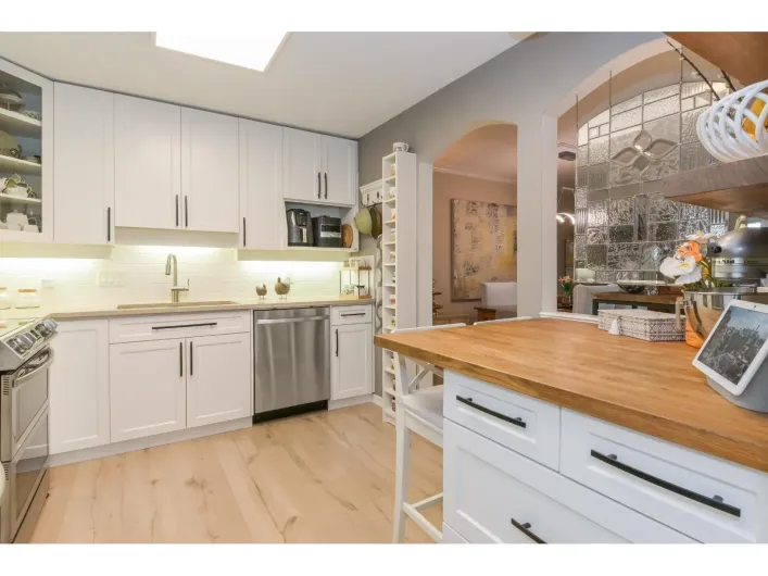 103 17727 58 AVENUE, Surrey