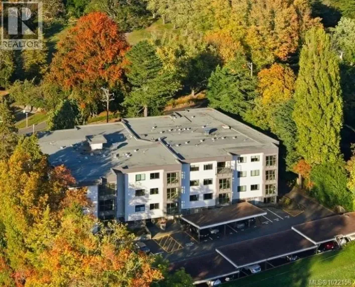 103 1875 Lansdowne Rd, Saanich