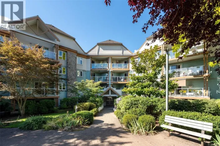 103 494 Marsett Pl, Saanich