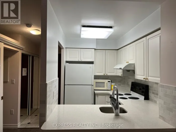 103 - 8 PEMBERTON AVENUE, Toronto