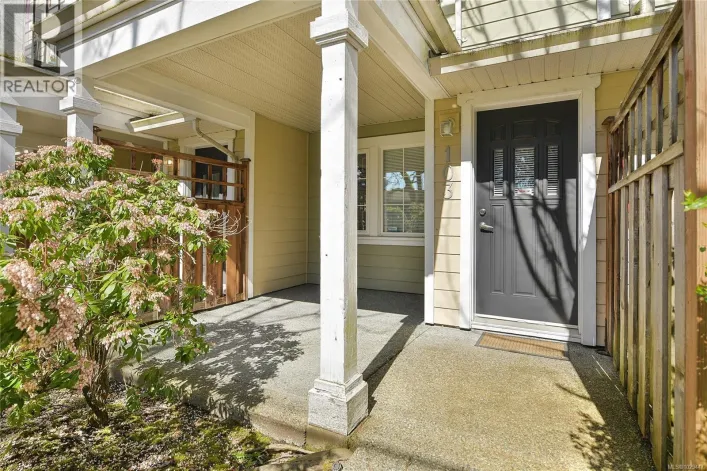 103 820 Brock Ave, Langford