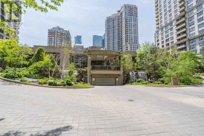 1030 - 3888 DUKE OF YORK BOULEVARD, Mississauga