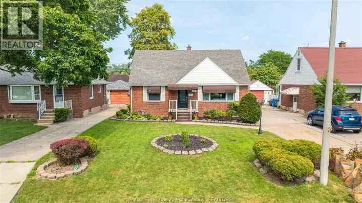 1030 ISABELLE PLACE, Windsor