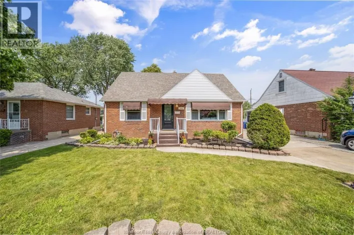 1030 ISABELLE PLACE, Windsor