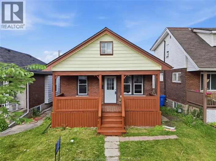 1030 OAK STREET, Windsor