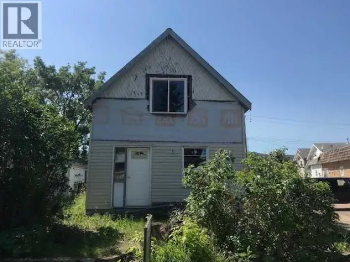 10306 101 Street, Peace River