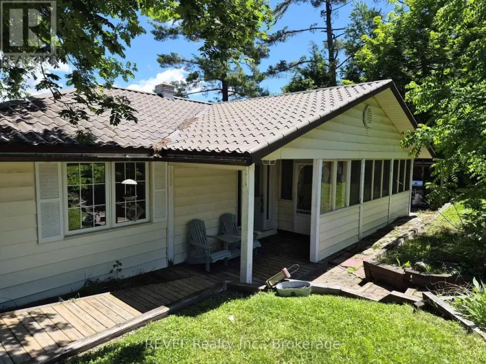 1031 BUTTERFLY ROAD, Muskoka Lakes