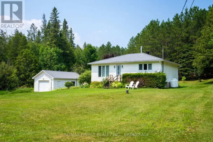 1031 JAMES ROAD, Frontenac