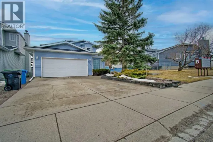 10316 Hidden Valley Drive NW, Calgary