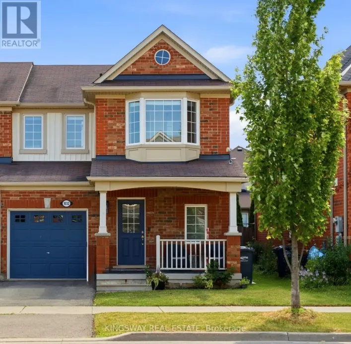 1032 DIEFENBAKER STREET, Milton