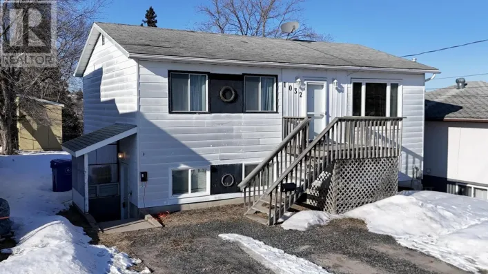 1032 Ninth ST N, Kenora