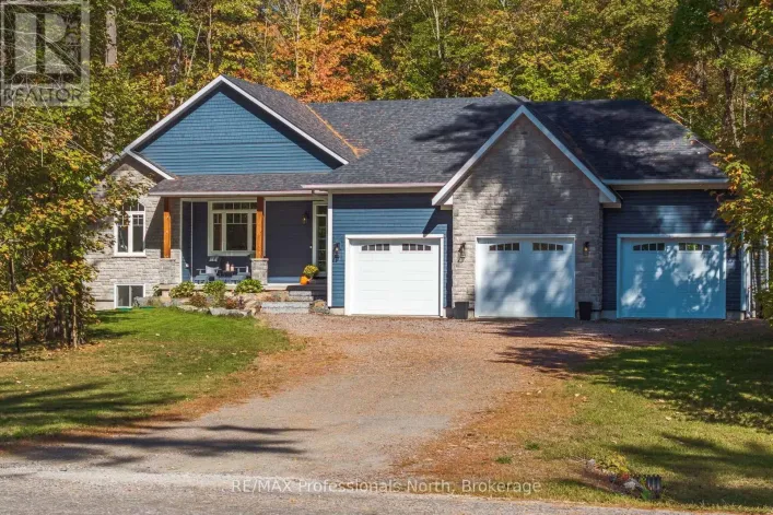 1034 XAVIER STREET, Gravenhurst