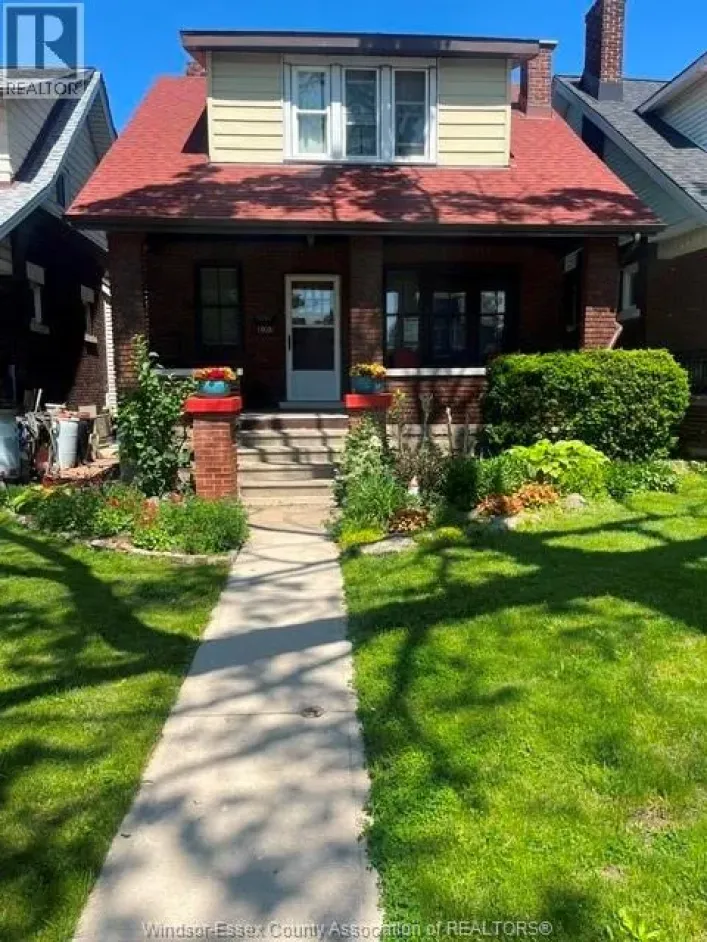 1036 CHURCH, Windsor