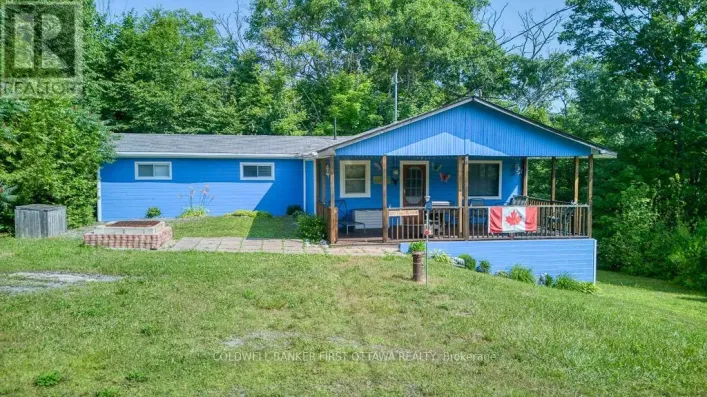House for sale: 1036 ROSSLAND LANE, Frontenac