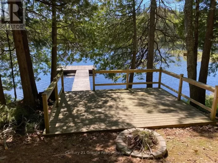 1037 ROTUNDA DRIVE, Highlands East