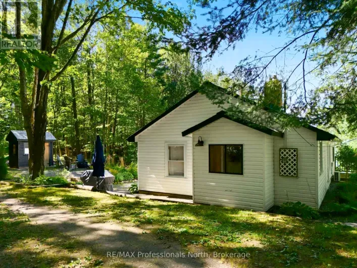 1037 STRAWBERRY BAY ROAD, Bracebridge)