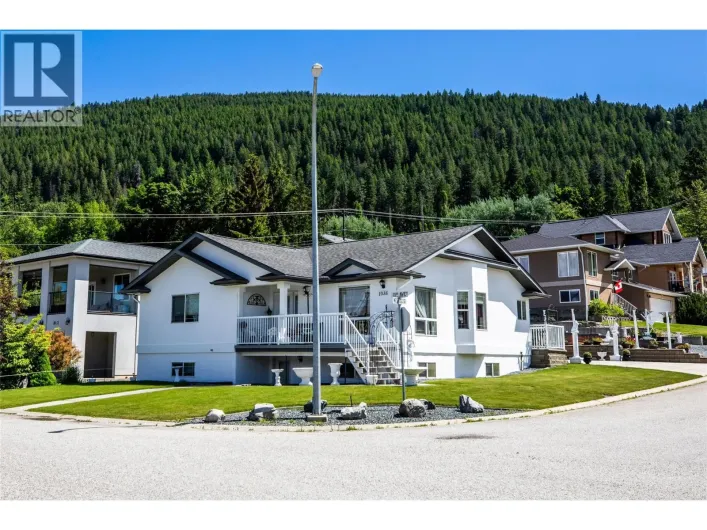 1038 11TH Avenue N, Creston