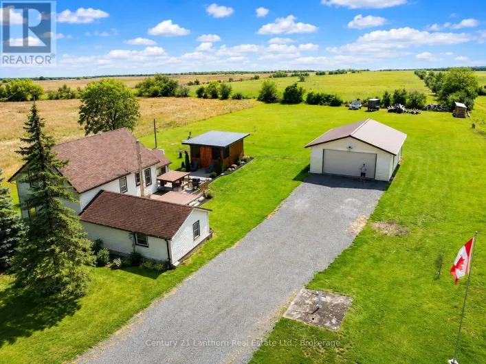1039 CHRISTIAN ROAD, Prince Edward County