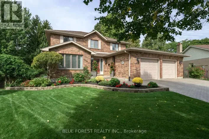 1039 COUNTRY CLUB COURT, London South