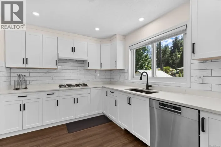 1039 Haslam Ave, Langford