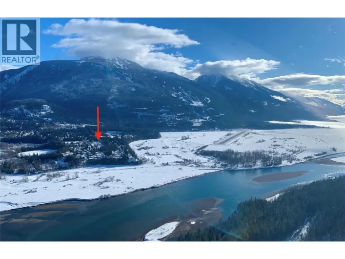 1039 Williams Gate Lane, Revelstoke