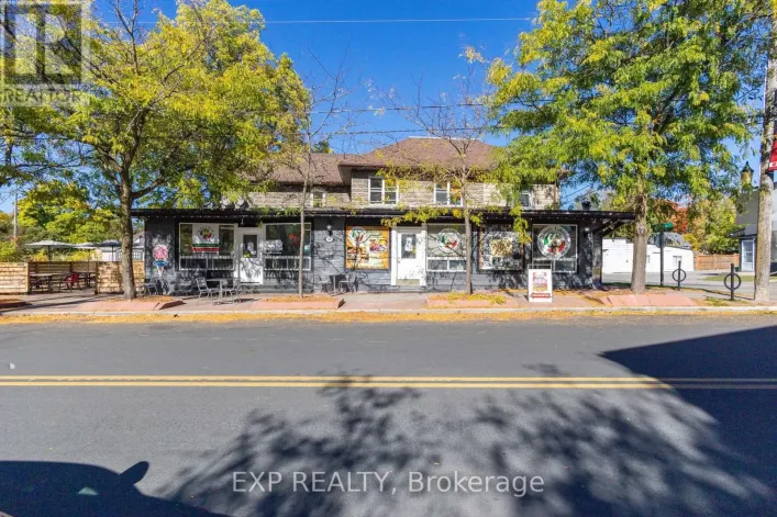 104 & 105 - 928 LAKE DRIVE E, Georgina