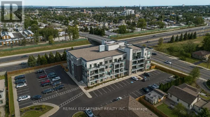 104 - 120 SPRINGVALLEY CRESCENT, Hamilton