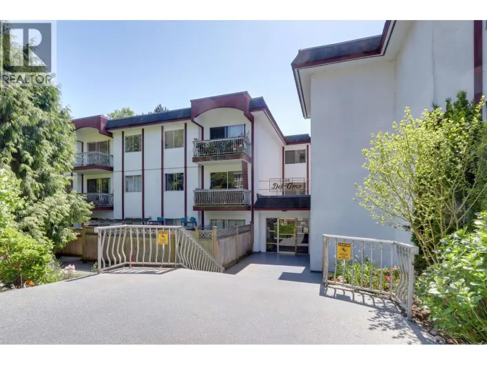 104 135 W 21ST STREET, North Vancouver