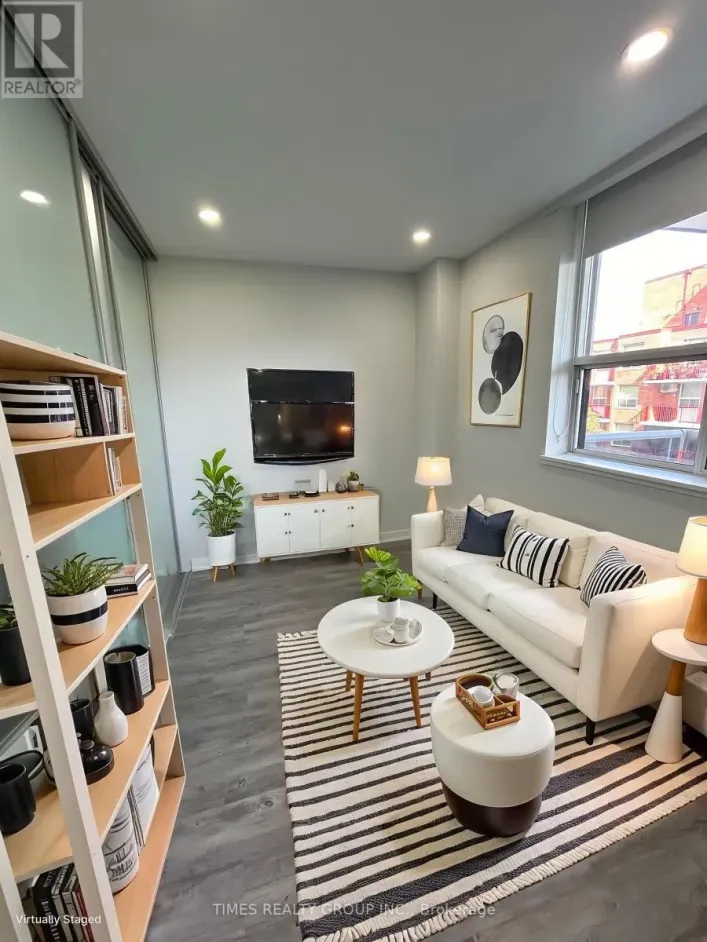 104 - 15 WALMER ROAD, Toronto