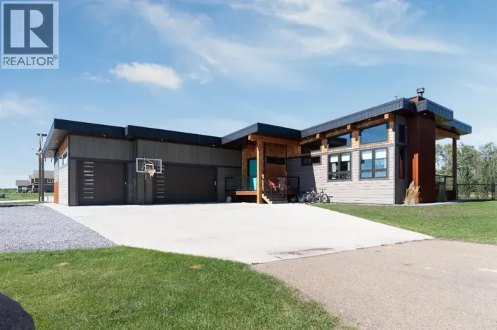 104, 20419 TWP 412, Rural Camrose County