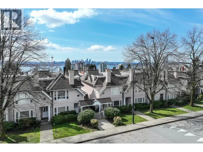 104 225 E 6TH STREET, North Vancouver