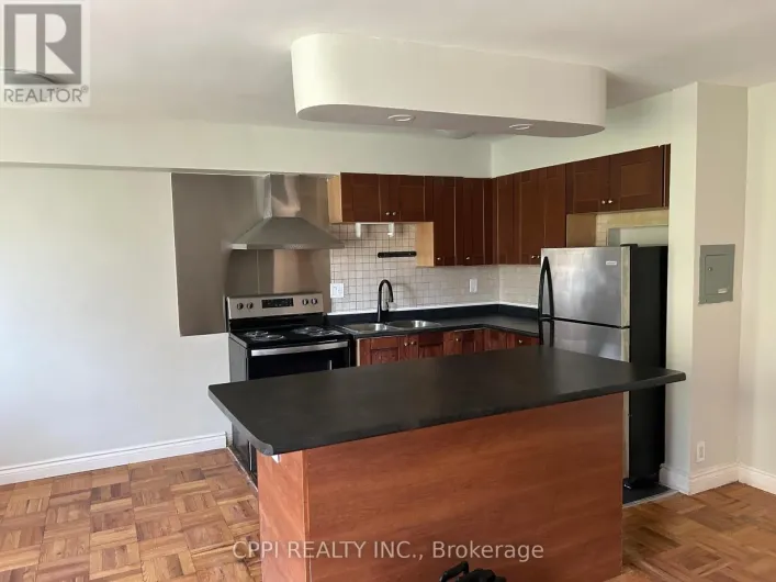 104 - 6 HILL HEIGHTS ROAD, Toronto