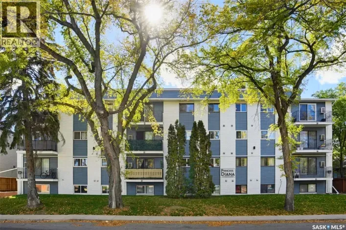 Apartment for sale: 104 720 8th STREET E, Saskatoon